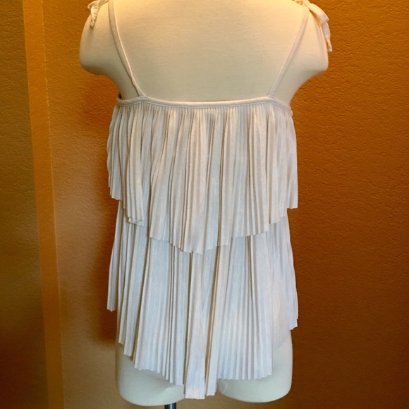 H&M Two-Tiered Pleated Flounce Top - Picture 3 of 4